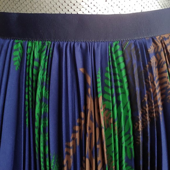 SACAI Pleated Skirt - Picture 6 of 8
